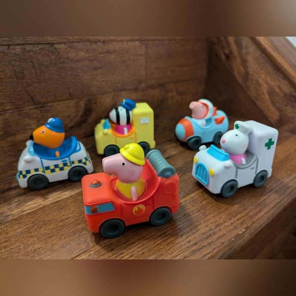 Peppa Pig Peppa's Adventures Peppa and Friends Mini Buggies set of 5 - Picture 9 of 10